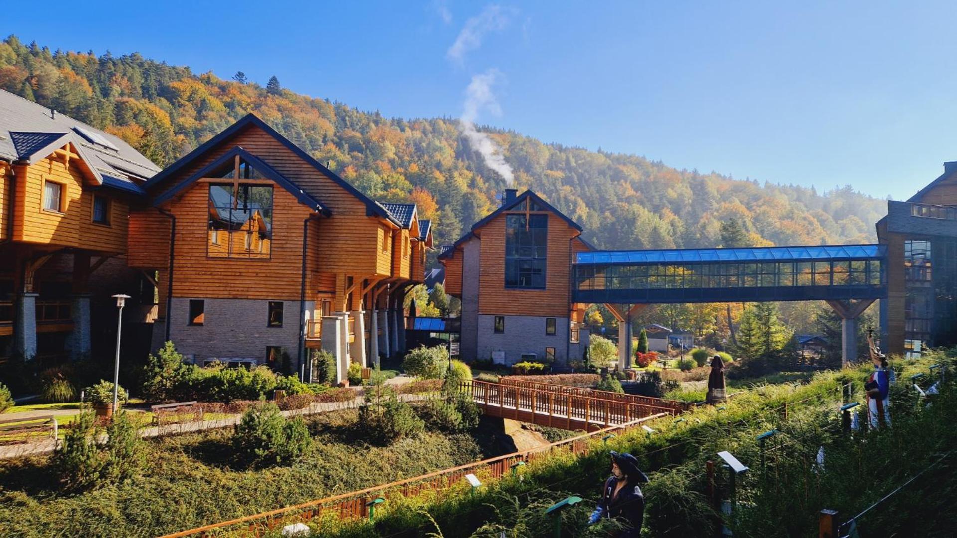 Hotel Czarny Potok Resort Spa & Conference Криница-Здруй Екстериор снимка