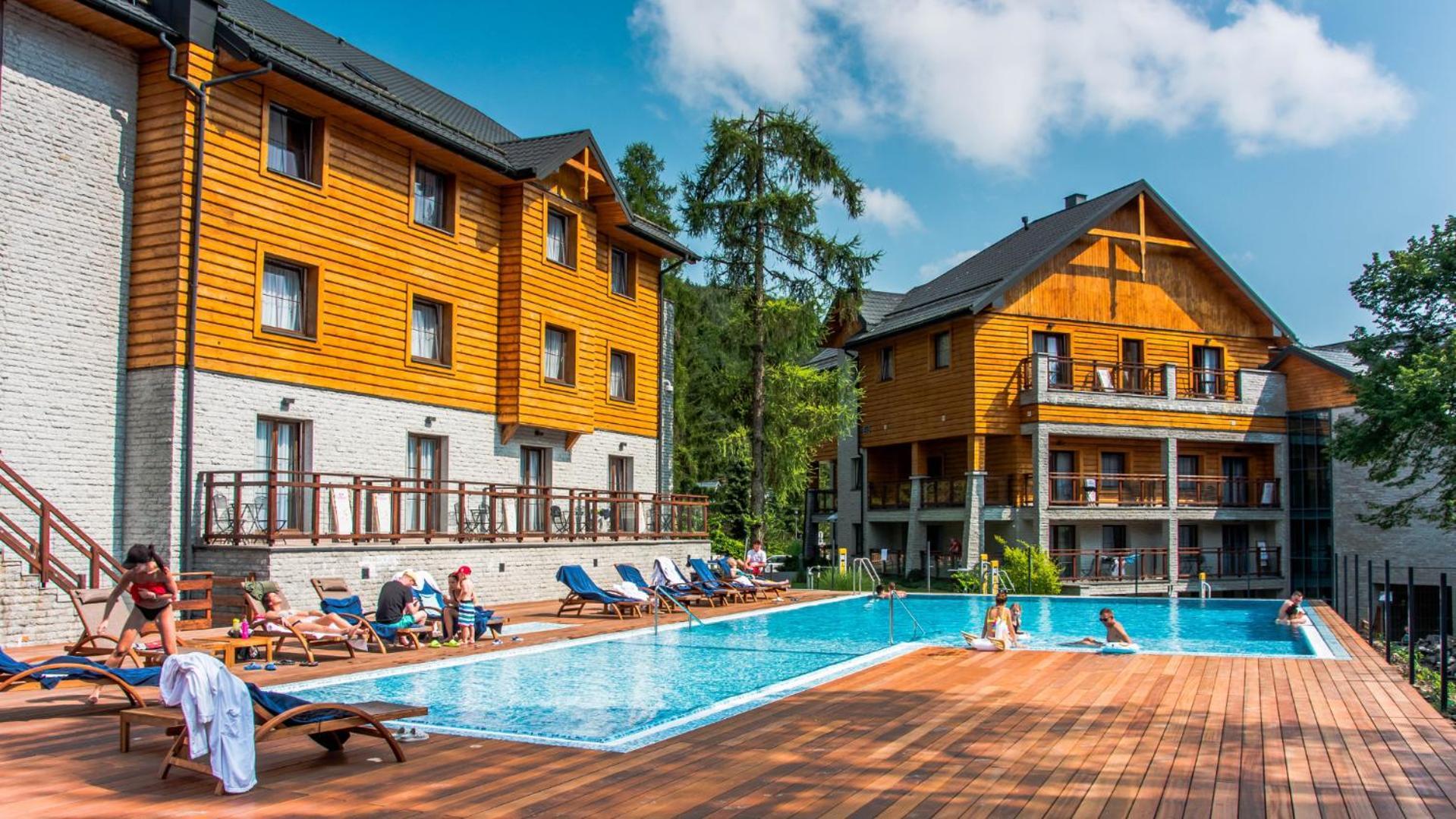 Hotel Czarny Potok Resort Spa & Conference Криница-Здруй Екстериор снимка