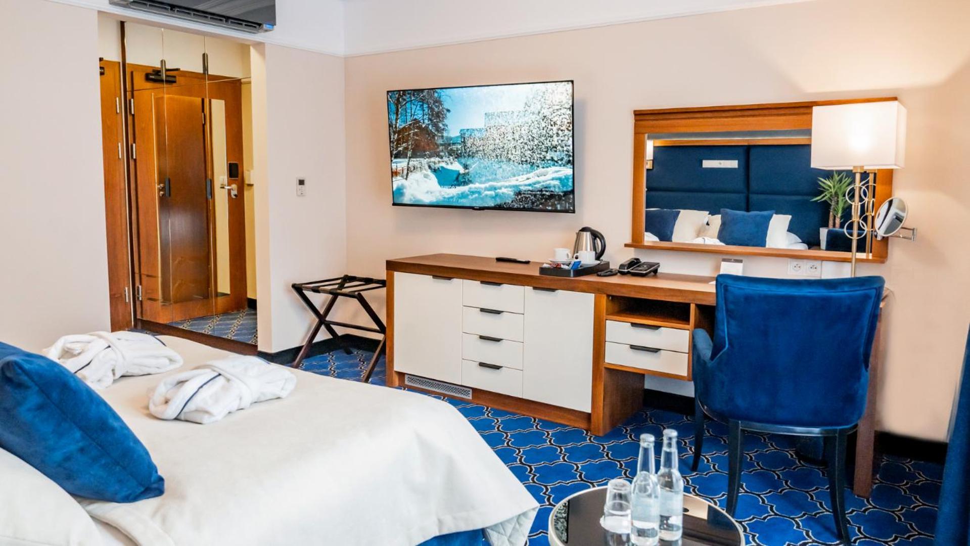 Hotel Czarny Potok Resort Spa & Conference Криница-Здруй Екстериор снимка