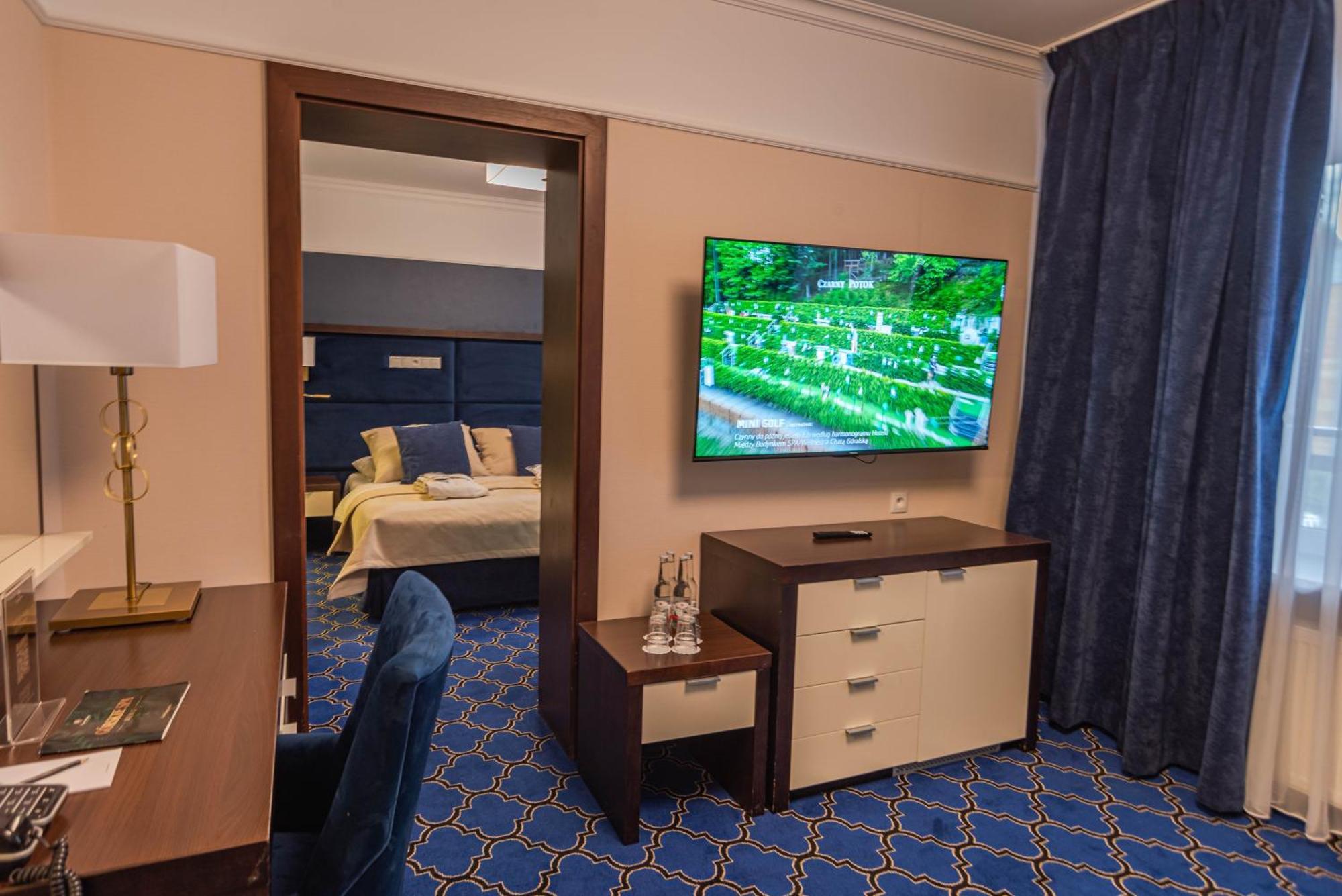 Hotel Czarny Potok Resort Spa & Conference Криница-Здруй Екстериор снимка