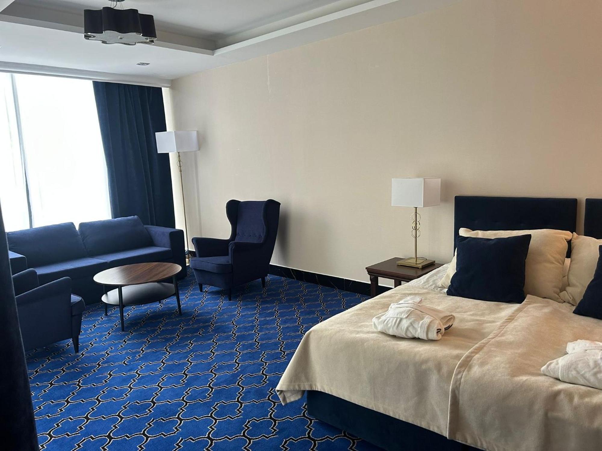 Hotel Czarny Potok Resort Spa & Conference Криница-Здруй Екстериор снимка